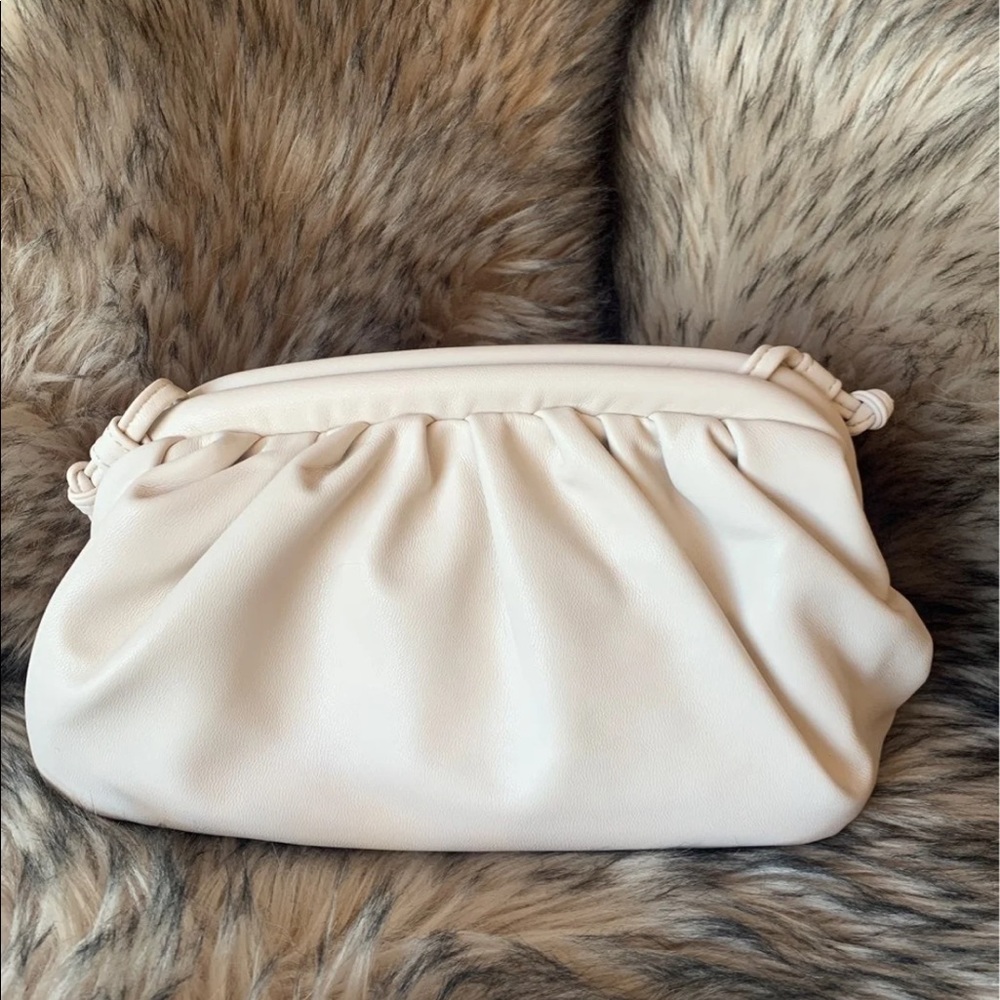 The Pouch - Picture 10 of 14